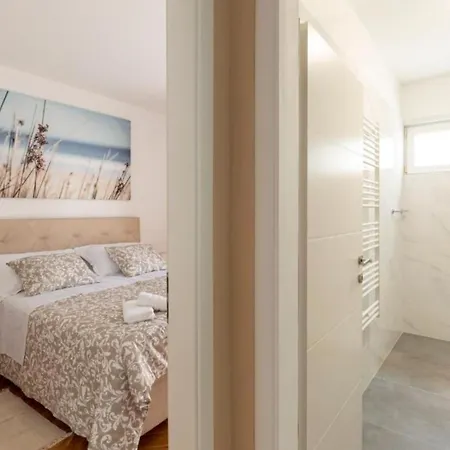 Apartmán Charming Sant Elia Bale