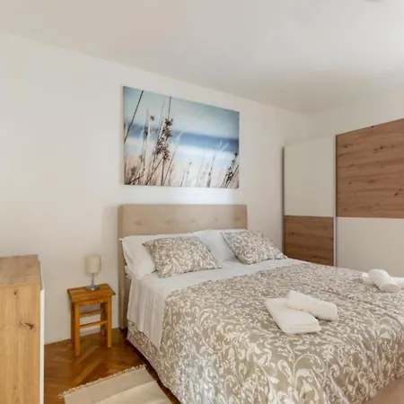 Charming Sant Elia Апартаменты *